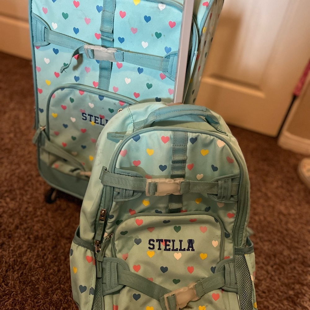 Pottery barn child’s luggage and backpack, great condition and well made.